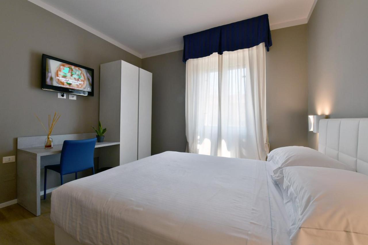 Hotel Residence Esplanade Viareggio Esterno foto