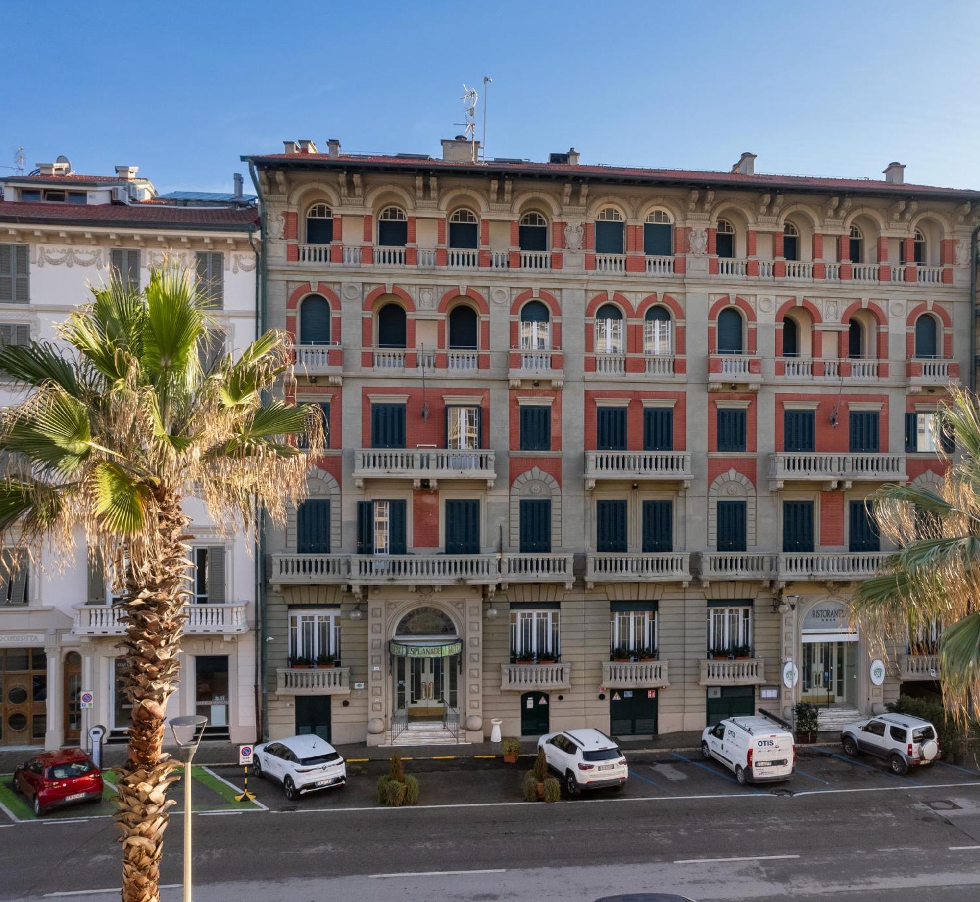 Hotel Residence Esplanade Viareggio Esterno foto